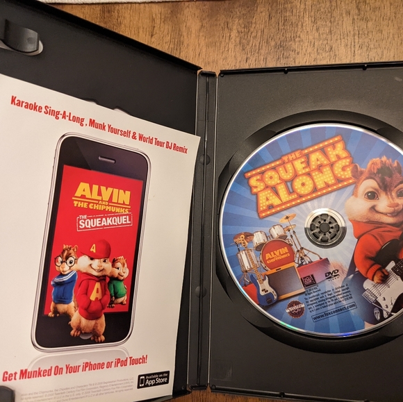 Alvin and The Chipmunks The Squeakalong DVD - Picture 2 of 4
